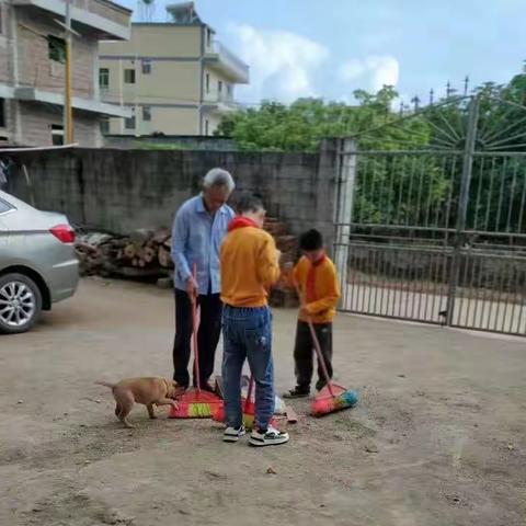 大手牵小手，文明齐步走