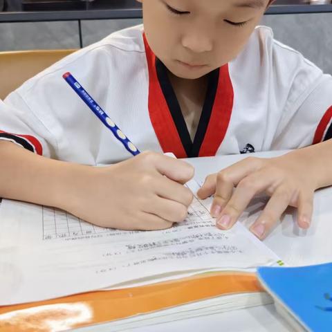 第九小学 二年级四班 陈梓墨