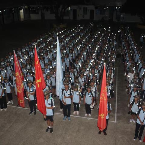 夜行磨意志，强军启新篇