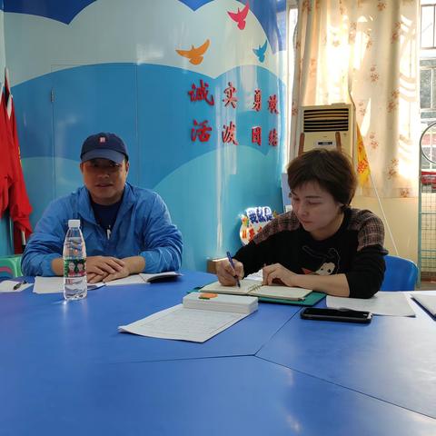 课堂教学实践 助力青年教师成长——区体育教研员李伟超老师到我校开展青年教师课例交流