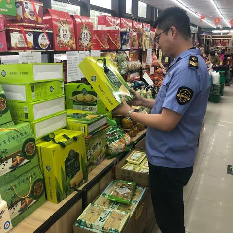 莲湖区市场监管局枣园食药所开展端午节前食品安全检查