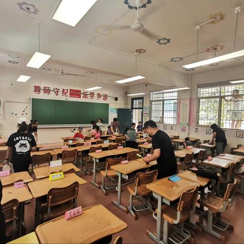 ～～～一路欢笑一路歌唱～～～四方坪小学一（6）班   ﻿班级大扫除活动