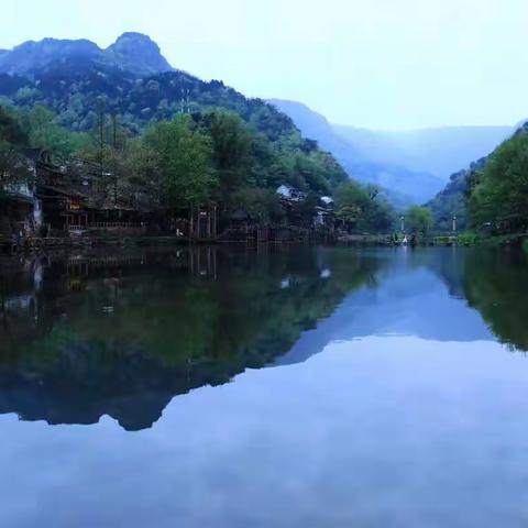 烟雨柳江