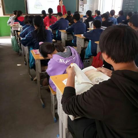 An English Open Class in Shipogu Junior High School