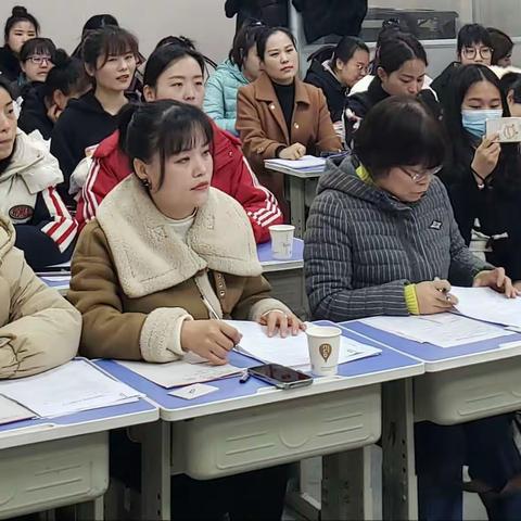 拔节吐蕊竞芬芳，博采众长助成长一一孟津区城关镇中心校举行幼儿教师优质课赛讲活动