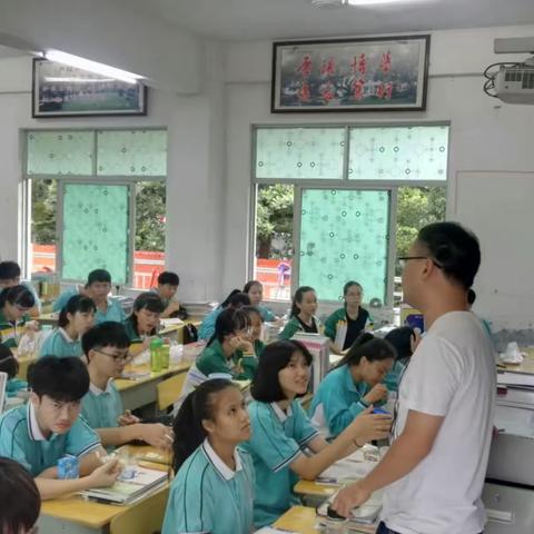 万宁中学举行应急疏散演练