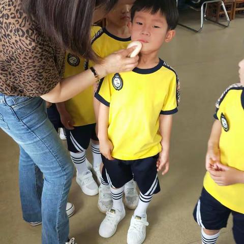 “快乐六一，一起徜徉”——花林幼儿园中一班“庆六一”主题活动