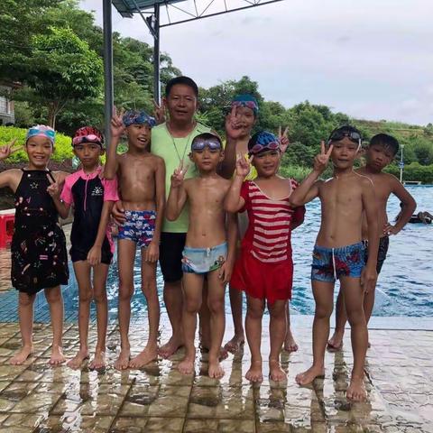 龙安镇万田垌大自然农庄游泳🏊‍♀️暑假培训班开班啦