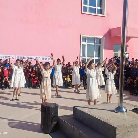 铸牢中华民族共同体意识——记上伊地力于孜小学民族团结“三进两联一交友”活动