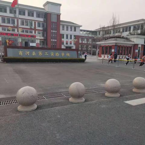 【商河城管】加强学校附近巡查，维护良好街容街貌