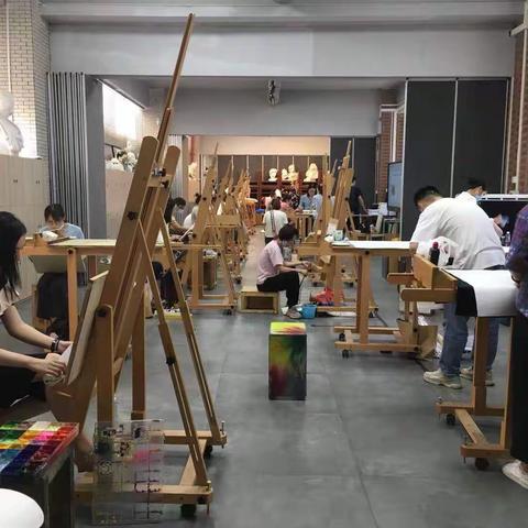 展示艺术风采，尽显教学才华——珠海市中小学美术青年教师教学能力大赛