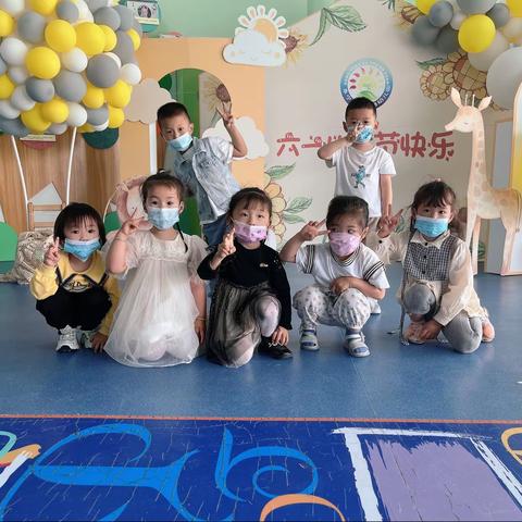 阜宁县东风路幼儿园城河路园区中一班期末汇报邀请函