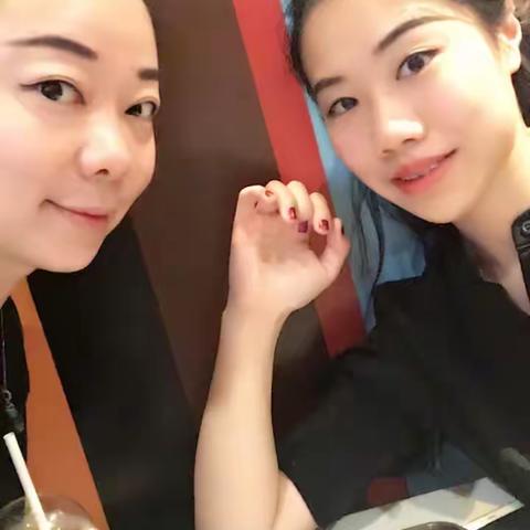 曾经的师生关系，如今是亲人！此生彼此遇见足矣！