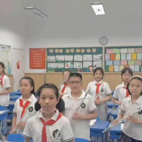 六一稚子忙，童心燃管乐          -记武汉小学六一声部汇报表演