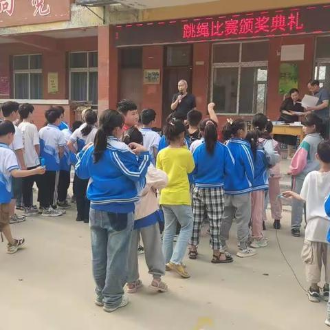 悦动校园 “绳”彩飞扬——季集小学跳绳比赛侧记