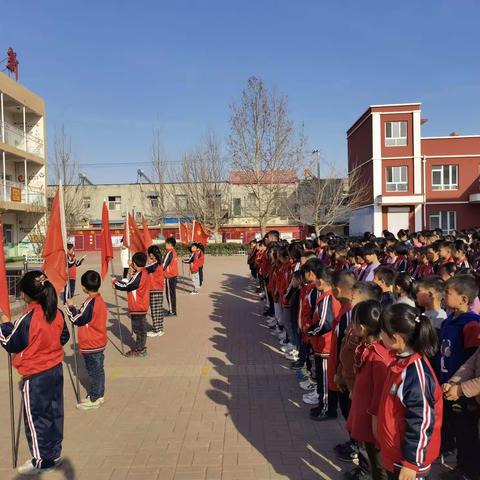 “弘扬雷锋精神，争做新时代好队员”泊头市西辛店学区西辛店小学雷锋主题活动