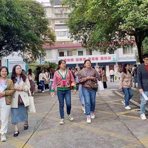 交流学习促发展，互学共进促成长﻿——南宁三中大学区骨干教师培训班第二小组学习分享