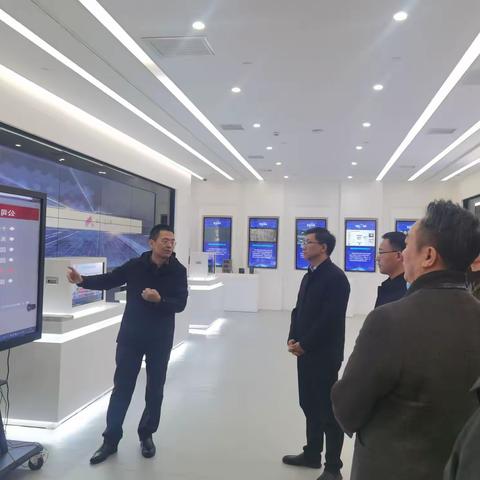 扬州市广陵区考察团访问调研碑林环大学创新产业带