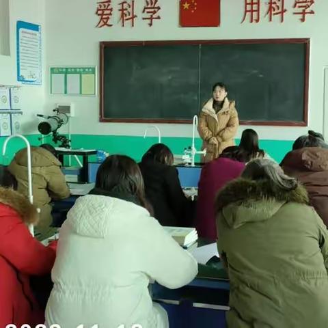 学课标，识方向，以考促学助成长——记虹桥镇新课标考试