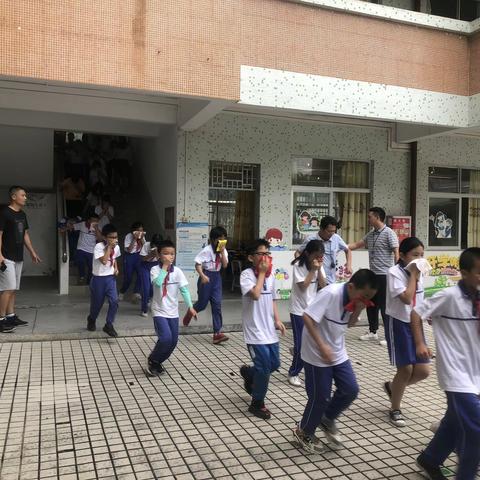 消除事故隐患，筑牢安全防线━━团星小学2020学年第一学期消防演练及培训