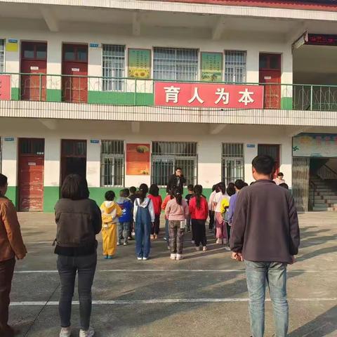 “心系安全，警钟长鸣”—和兴镇席庄小学消防安全疏散演练简报
