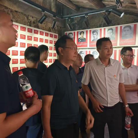 党建联盟促发展   红色基地受教育