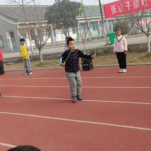 张山子镇杜安小学2021-2022学年“校运展风采，双减绽活力”冬季趣味运动会