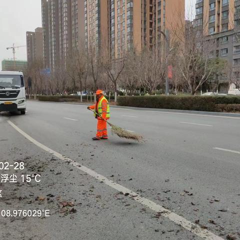 【航天基地城市管理和综合执法局】紧抓精细化保洁，保证市容环境