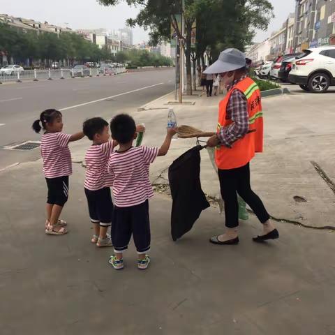 龙兴幼儿园爱心活动  主题－炎炎夏日送清凉