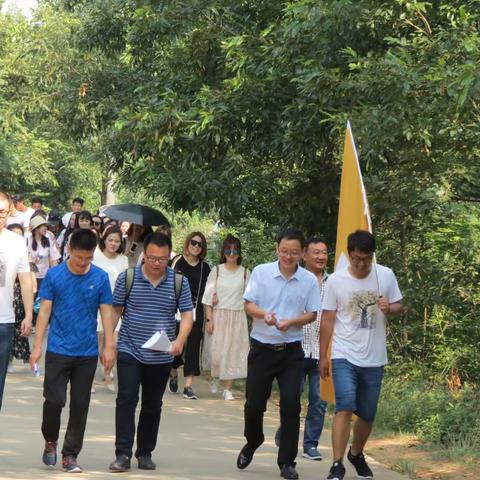 泌阳风电场、盘古风电场联合举办“携手润心”青年联谊活动