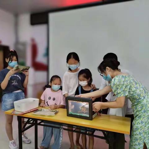 三合社区趣味皮影“话”暖心故事