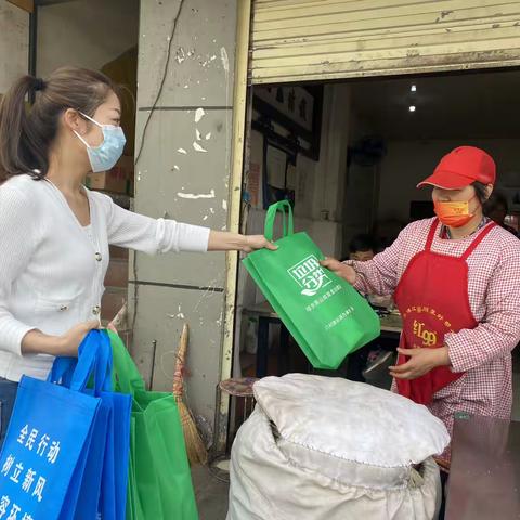 六村堡街道垃圾分类入户宣传活动