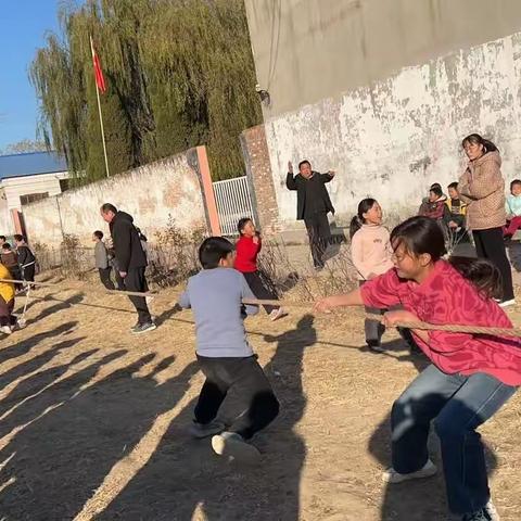 祝贺三角学校趣味运动会圆满完成