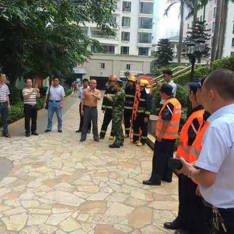金贸街道万绿园社区自然灾害应急演练