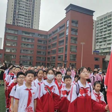 春日踏青研学来，莫负春日好时光——“丹心向党，童心向美”涪陵城七校教育集团白鹤梁校区五年级一班研学活动