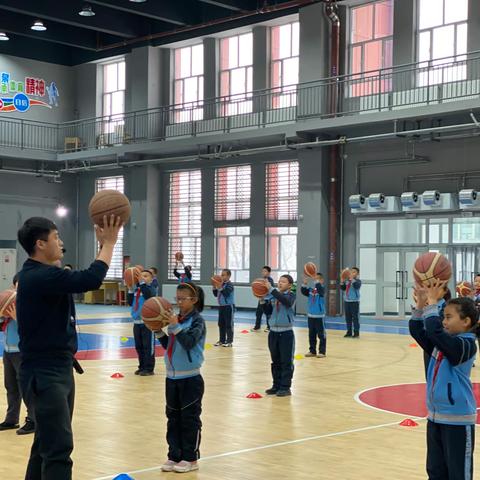 匠心打磨共教研，体育优课展风采----高新区（新市区）基地校《体育与健康》“同课异构”评优课展示活动