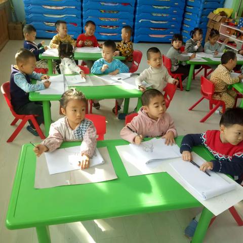 幼儿园里快乐多