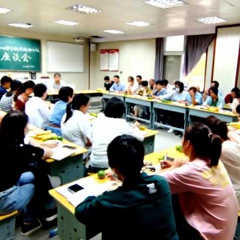 凝心聚力，砥砺前行——延津县初级中学2022-2023新学期班主任座谈会