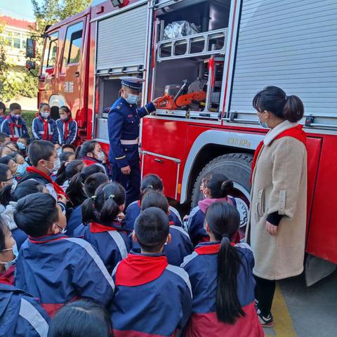 走进消防队——白水县胜利小学五三中队开展研学实践活动