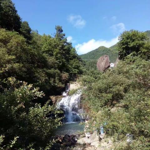 避暑居农家 乐在山水间