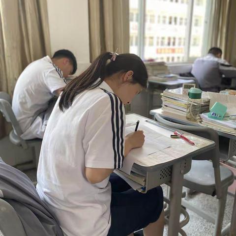 注重学习体验，提升数学素养——菱湖中学数学教研组教研活动小结