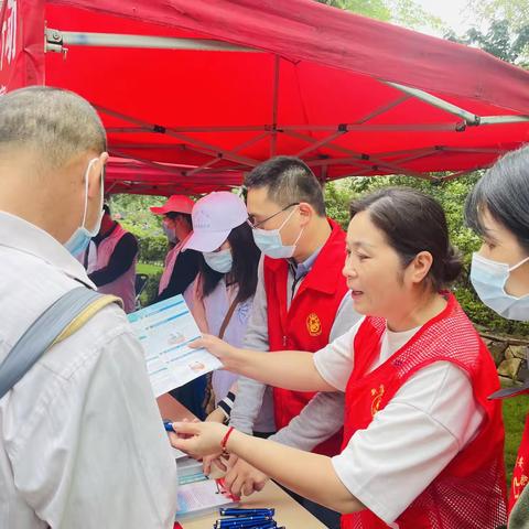 “美好生活·民法典相伴” 创建平安家庭新店在行动