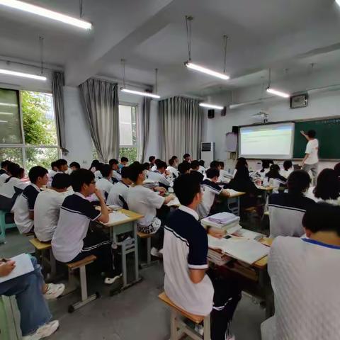 踔厉奋发   行稳致远——汉阴中学高二年级第一学期工作总结