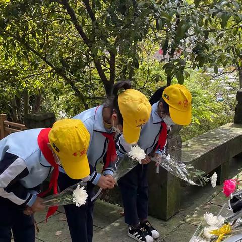 千岛湖镇三小二（3）班扬帆中队