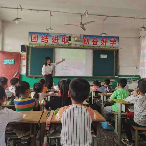 落实“双减”政策，聚焦“零起点”教学～南平小学语文教研活动