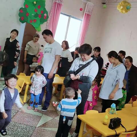 幸福泉幼儿园跑跑班四月份月末活动