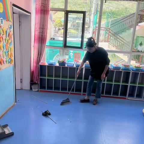 静心准备     静待相见———“六一”潜能幼儿园，2023年秋季卫生大整理，迎接新学期