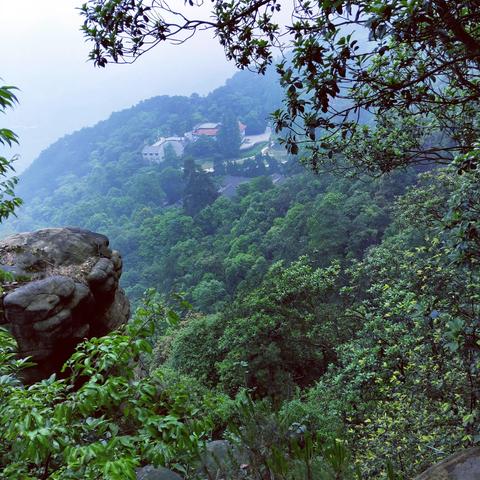 奇趣逸然缙云山歌