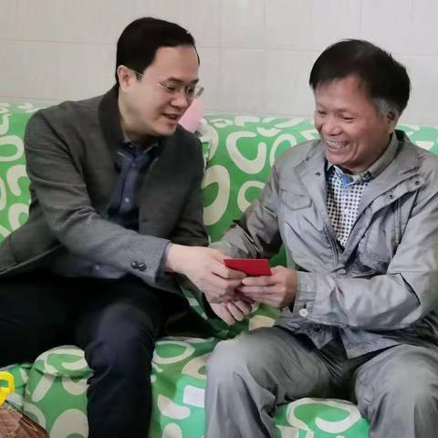 市市场监管局开展春节慰问离退休干部活动