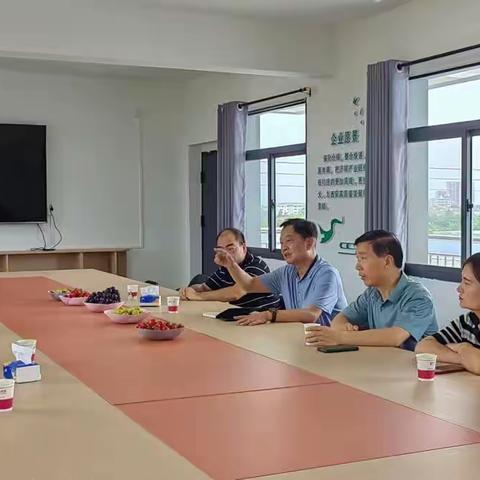 主动出击，深入企业，把脉问诊，送政策进园区